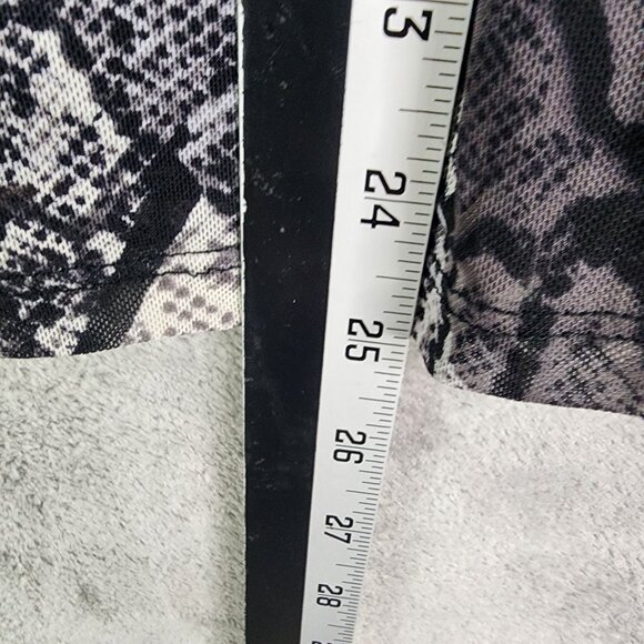 Womens Est. 1946 Gray Orange Snake Print Top Blouse Long Sleeve Keyhole Neck L - Picture 6 of 8